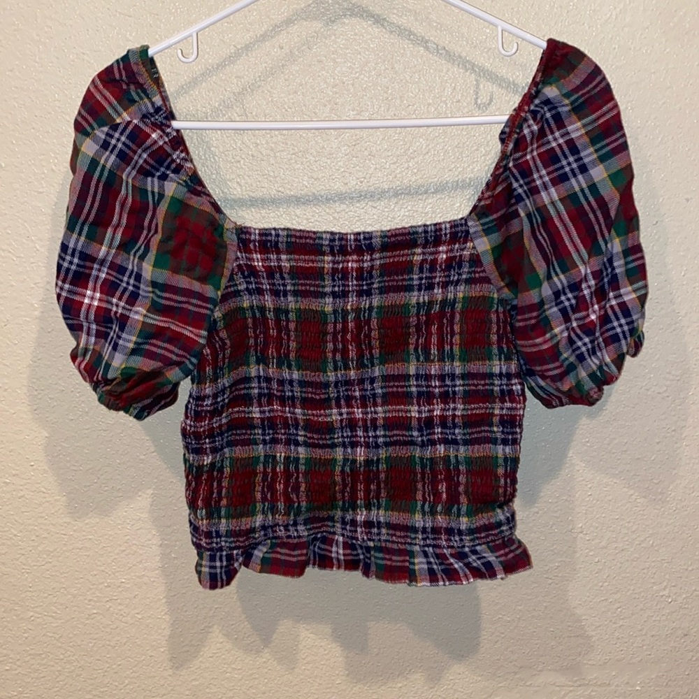 Small American Eagle Short sleeve shirt.